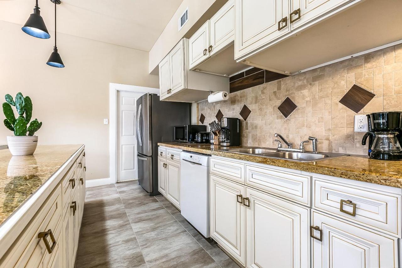 Modern 5Br Condo In Nola นิวออร์ลีนส์ ภายนอก รูปภาพ
