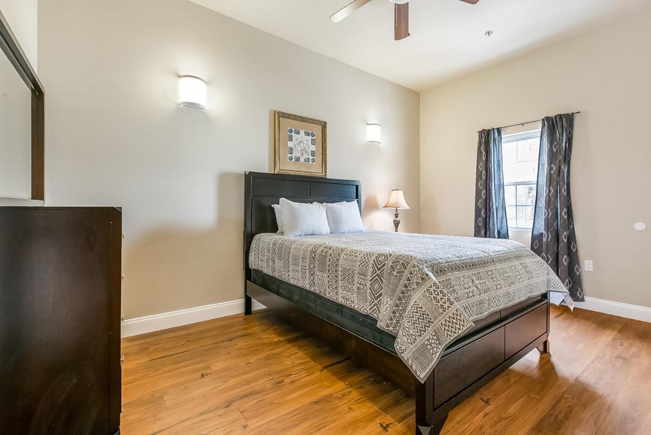 Modern 5Br Condo In Nola นิวออร์ลีนส์ ภายนอก รูปภาพ